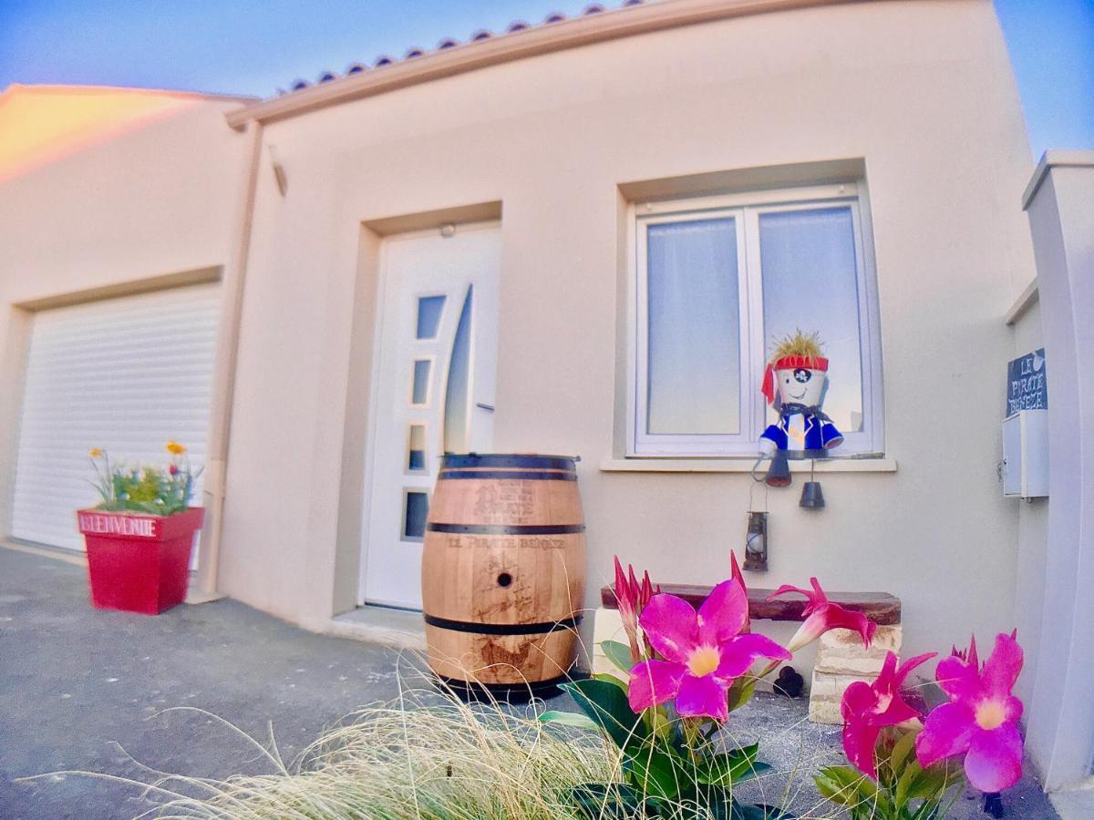 "Le Pirate Beneze"Gite Insolite,Situation Ideale,Accueil Attentionne Trizay Exteriör bild